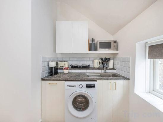 The Cutesy - Fitzrovia -  by Frankie Says Hotel in London Borough of Islington