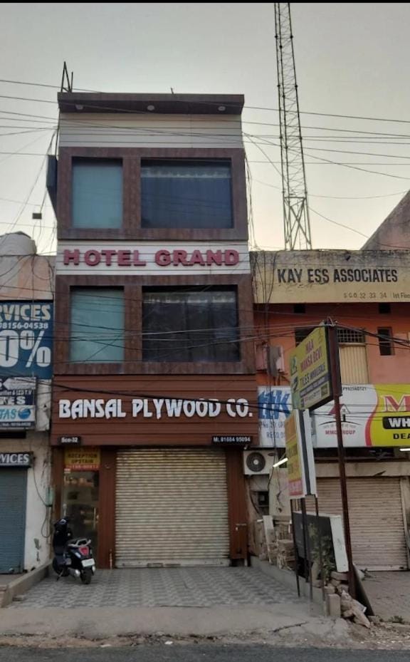 Hotel grand Hotel in Punjab, India