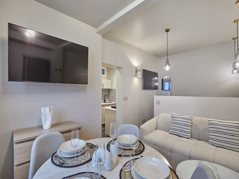 Apartment Montmartre/Moulin rouge Hotel in Paris