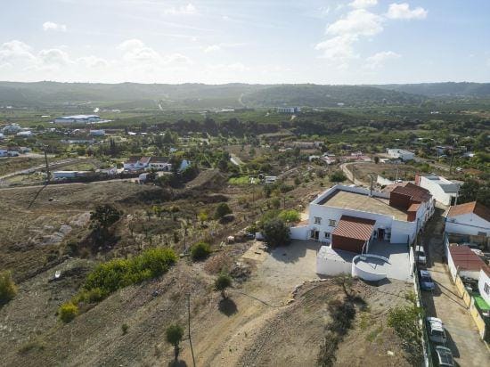 HH 03 - Bedroom 3 in Olive Hills Guesthouse Hotel in Faro District