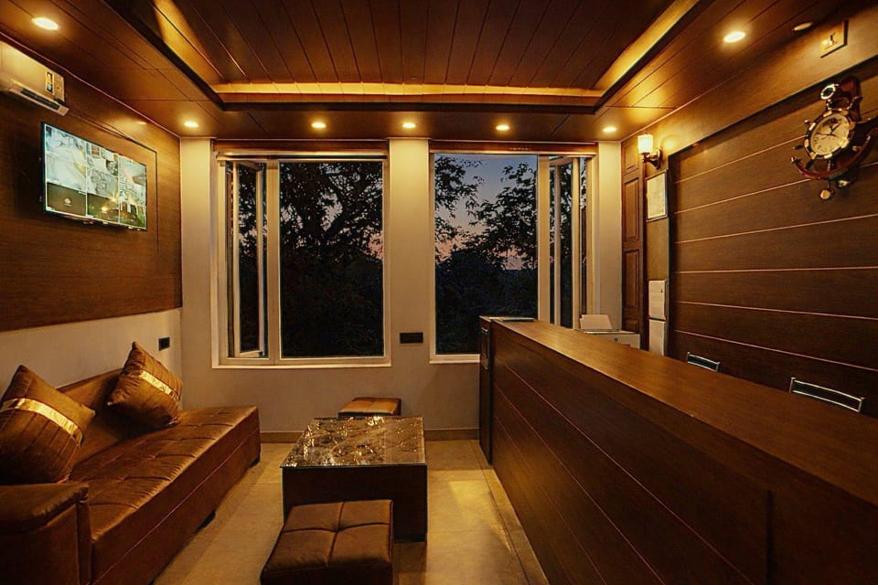 Naini Jungle Retreat Hotel in Uttarakhand