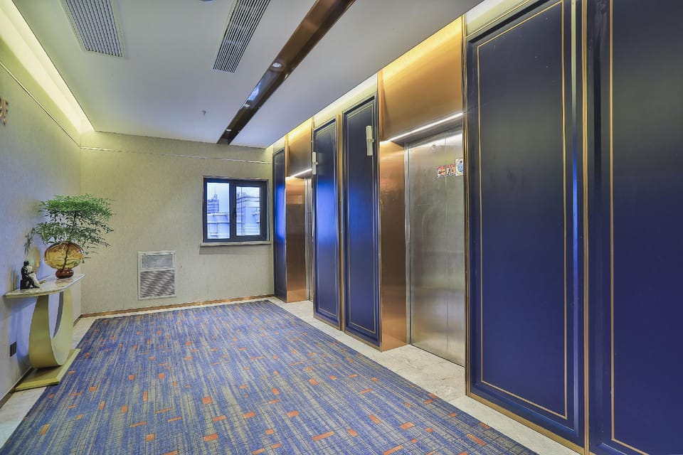 Hangzhou West Lake Wulin Square Roundabout International Hotel Hotel in Hangzhou