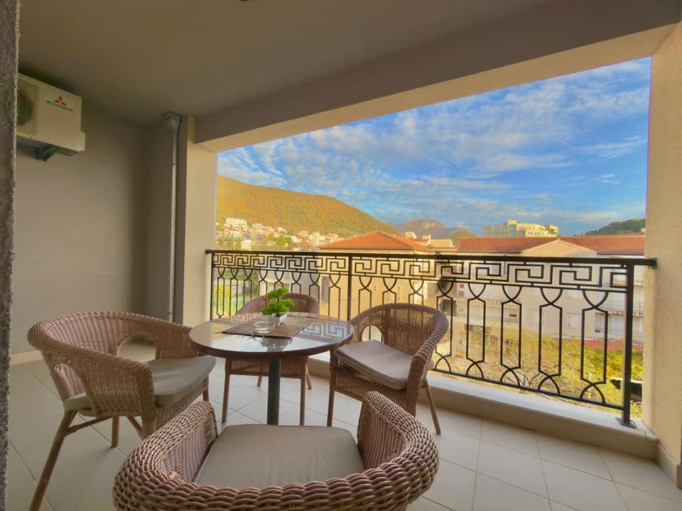 Beachfront Apartments Oaza 2 Hotel in Budva Municipality