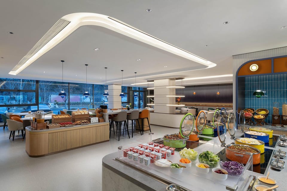HOLIDAY INN EXPRESS HUANGSHAN MOUNTAIN SOUTH GATE by IHG Hotel in Zhejiang