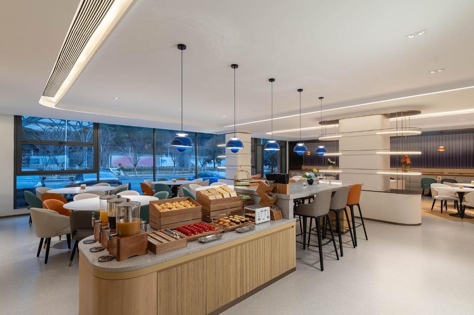 HOLIDAY INN EXPRESS HUANGSHAN MOUNTAIN SOUTH GATE by IHG Hotel in Zhejiang