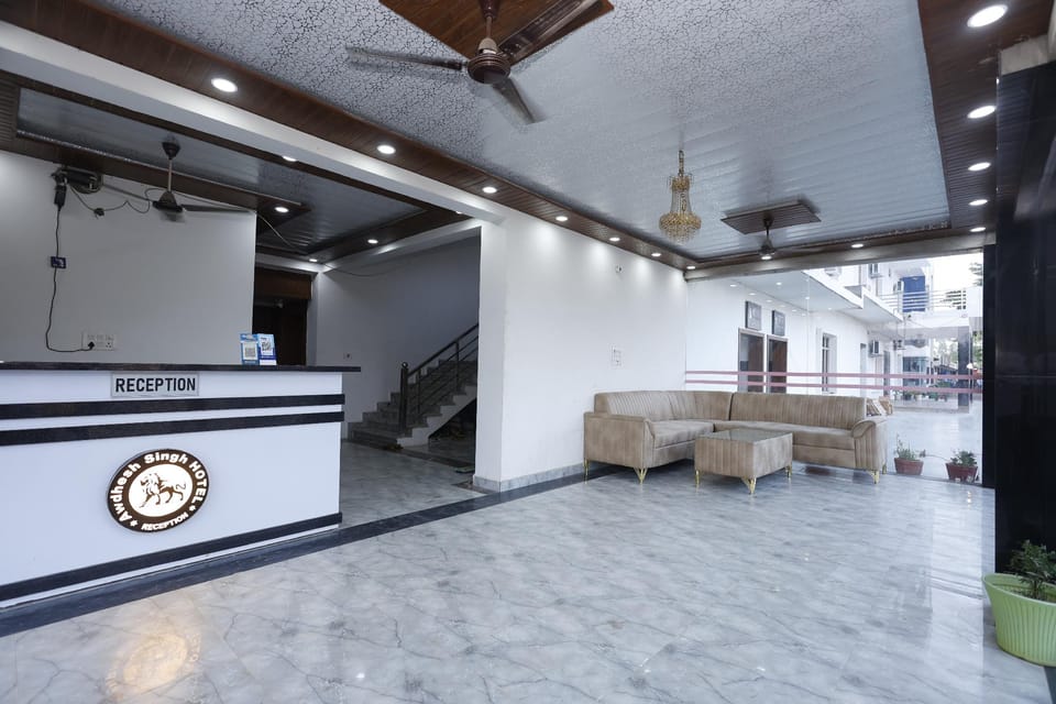 New Awadhesh Singh Hotel Hotel in Uttar Pradesh