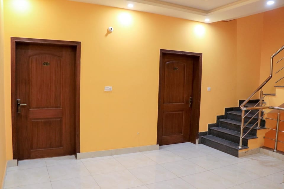 Makkah Tower Hotel Hotel in Lahore