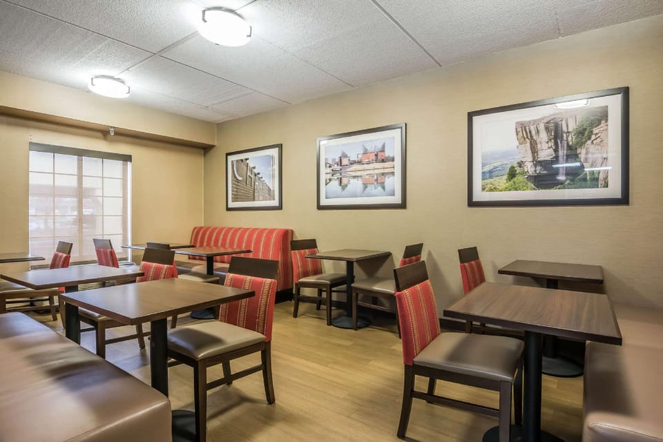 Comfort Inn & Suites Hamilton Place Hotel in Chattanooga