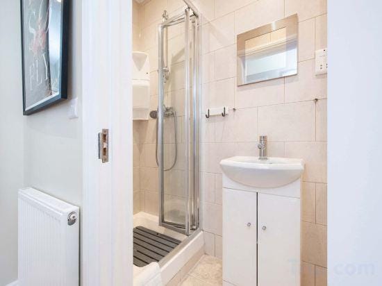 Charming Central London Retreat by Frankie Says Hotel in London Borough of Islington