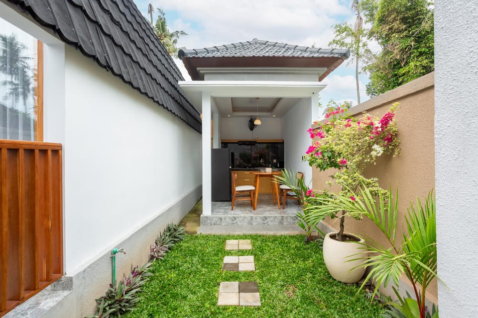 Merta Luwih Villa Hotel in Kediri