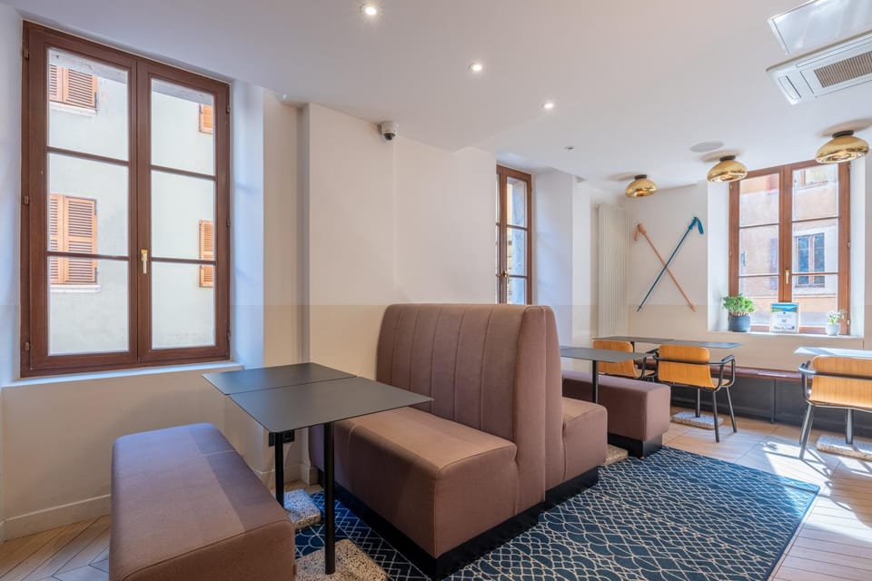 Shared lounge/TV area