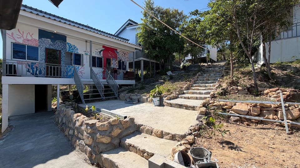 Hillside Hostel & Bungalows Hostel in Sihanoukville