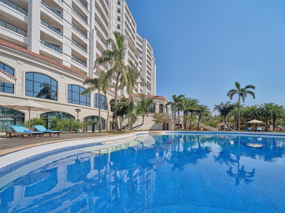 DoubleTree by Hilton Sanya Bay Hotel in Sanya