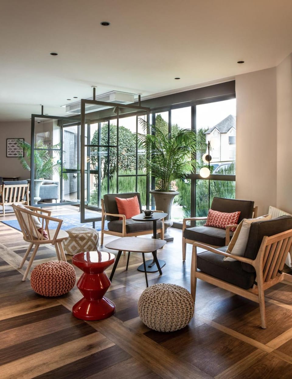 Shared lounge/TV area