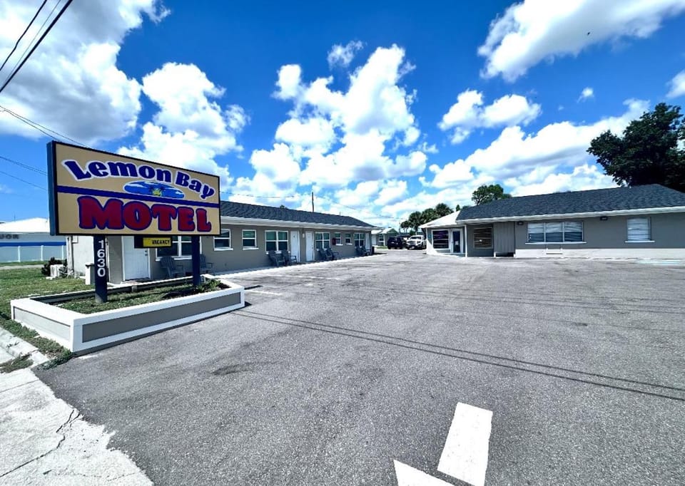Lemon Bay Motel Hotel in Manasota Key
