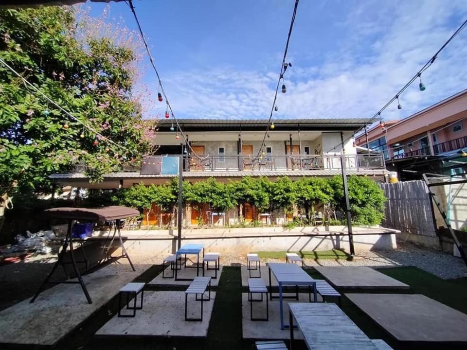 Rakchayanin Resort Koh Larn Resort in Chon Buri Changwat