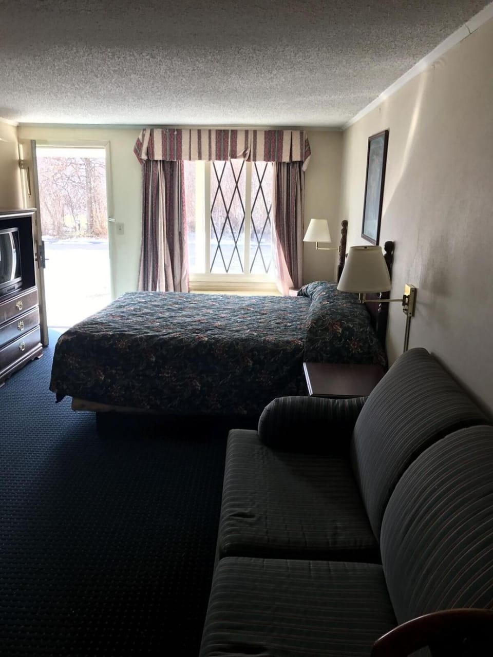 Home Town Inn Hotel in Flint