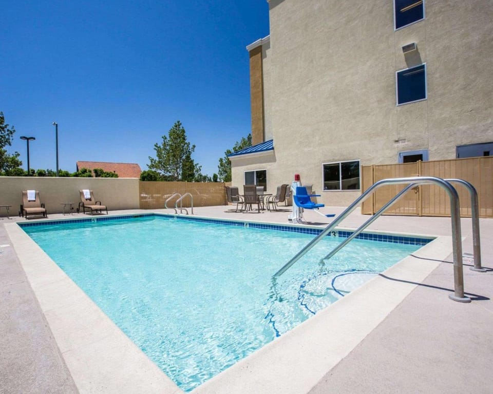Comfort Suites Victorville-Hesperia Hotel in Victorville