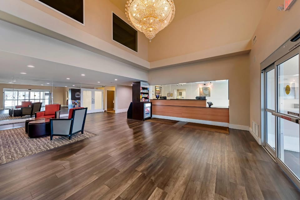 Comfort Suites Victorville-Hesperia Hotel in Victorville