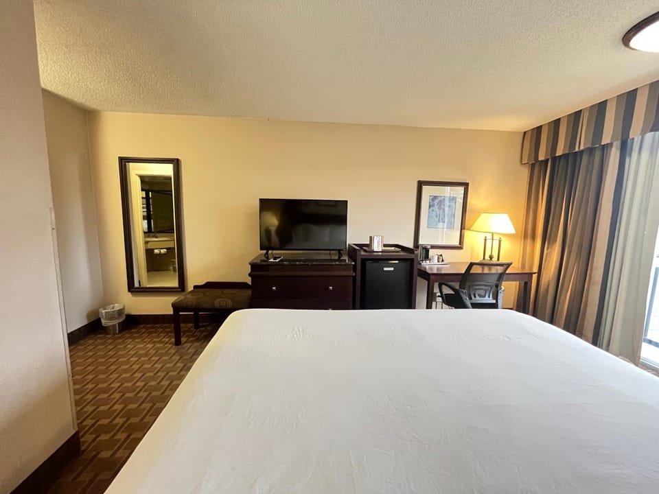 Derby Hotel & Suites Hotel in Clarksville
