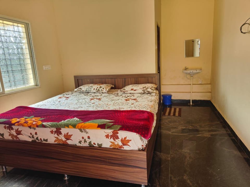 Hotel Blue Moon Resort in Karnataka