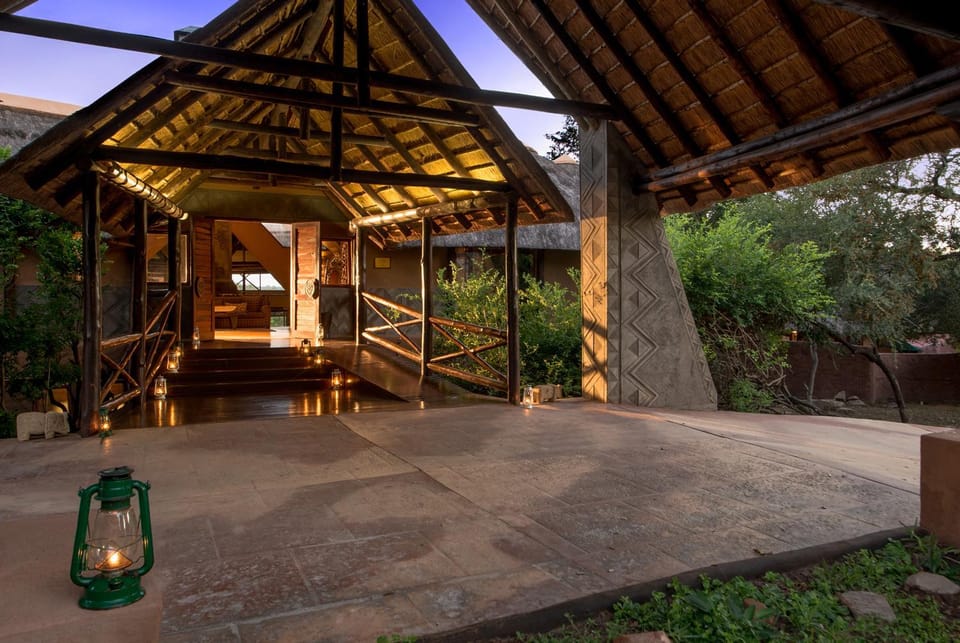 Lukimbi Safari Lodge Lodge in South Africa