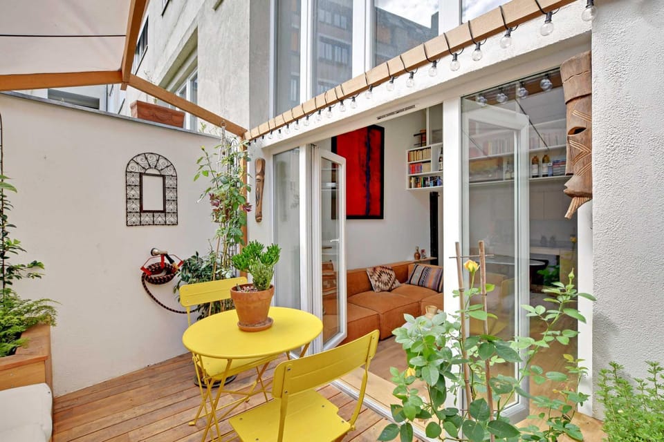 Beautiful Duplex 1BR/2P - Belleville Hotel in Paris
