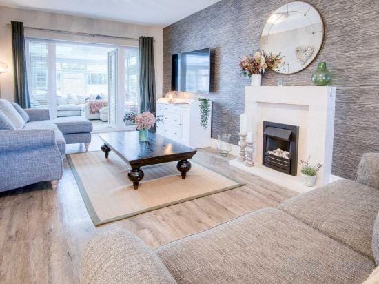 Ty Whiteford - 6 Bed Holiday Home - Llanrhidian Hotel in Wales