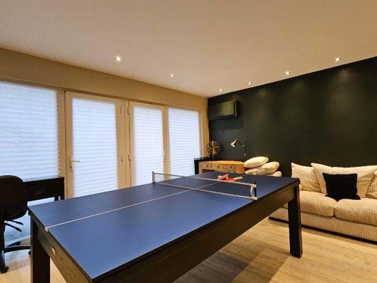 Ty Whiteford - 6 Bed Holiday Home - Llanrhidian Hotel in Wales