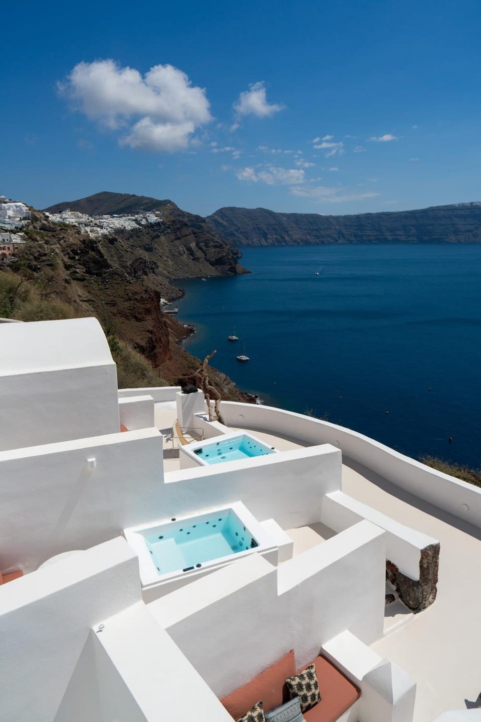 You and Me Suites Oia Hotel in Oia