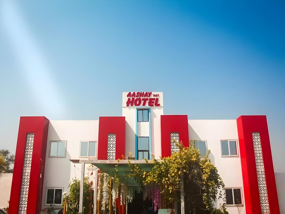 Aashay Hotel & Restaurant Hotel in Maharashtra