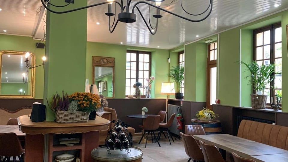 Le Champcevrais Inn in Centre-Val de Loire
