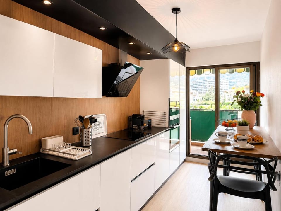 La Marina Cannes Suites Hotel in Mandelieu-La Napoule