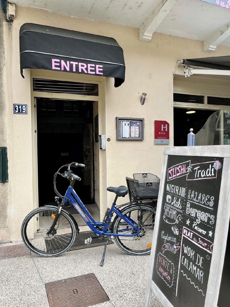 Hôtel Le Sakura Hotel in Auvergne-Rhône-Alpes