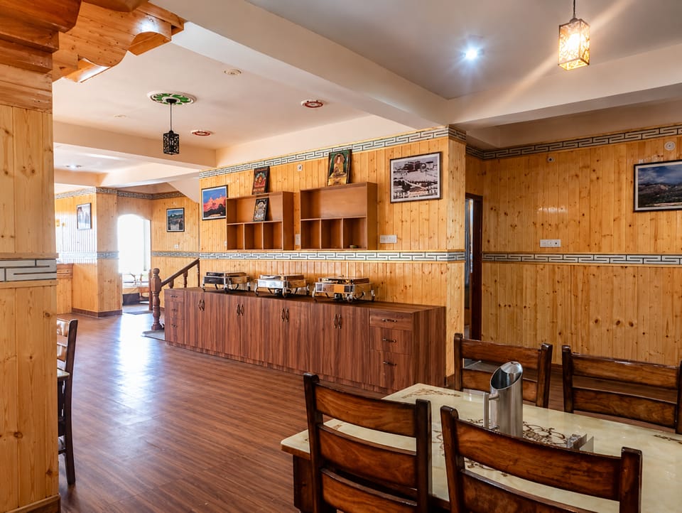 Tanghaa Resort By Mountain Bee Hotel in Himachal Pradesh
