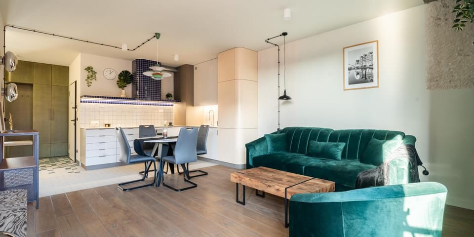 DOKI Living by Q4Apartments Parking & Foodhall Apartment hotel in Gdansk