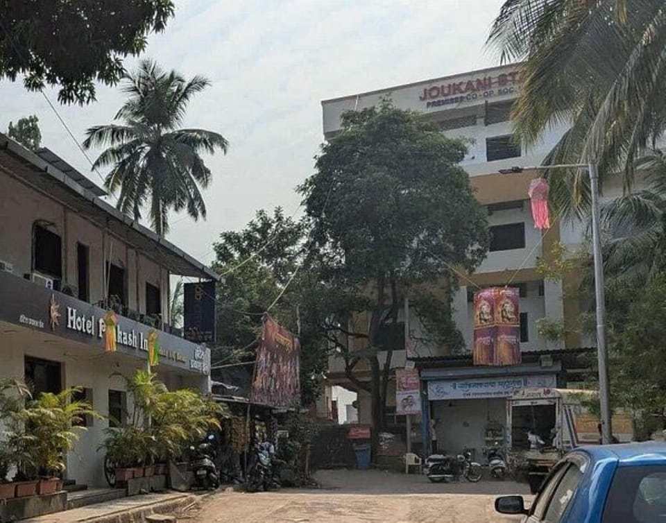 Transit Stay Hostel in Mumbai