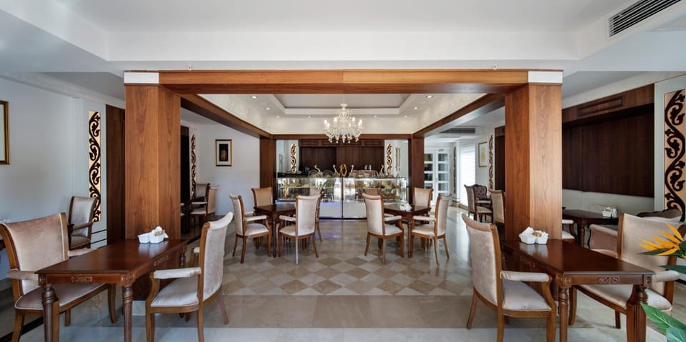 Crystal Tat Beach Pearl Collection Resort in Belek
