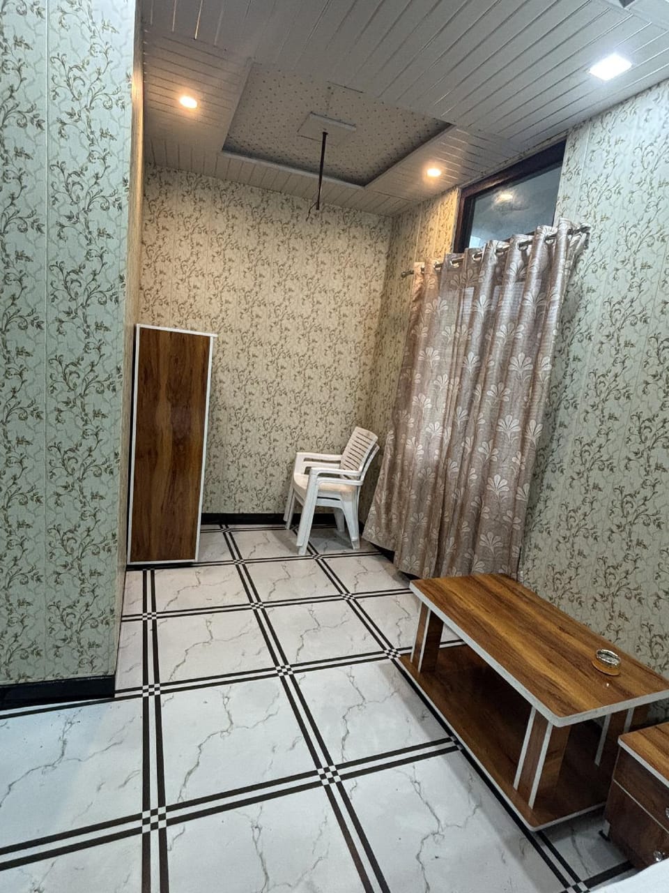 Hotel Samriddhi palace Hotel in Uttar Pradesh