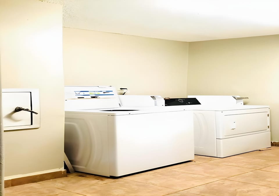 Express Inn & Suites Hotel in Leon Valley