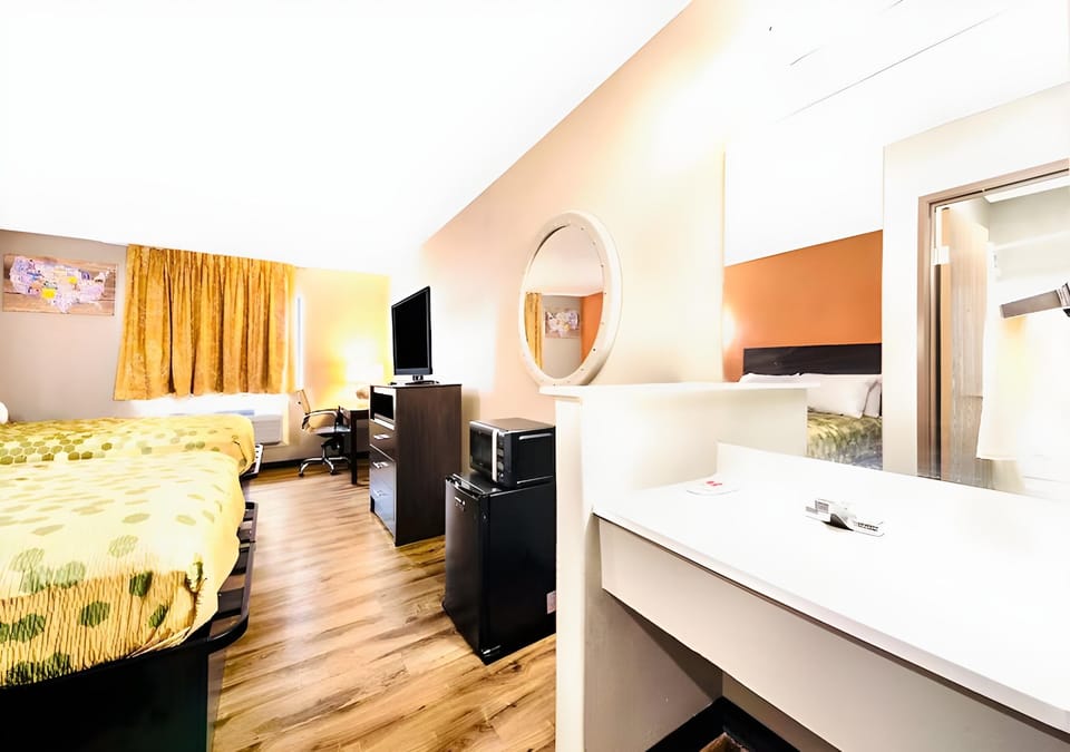 Express Inn & Suites Hotel in Leon Valley
