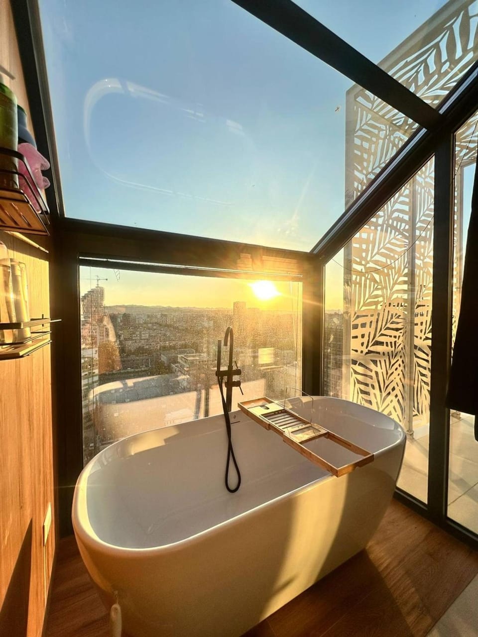 City Centre Penthouse (Outdoor Bathroom + BBQ) Apartment hotel in Tirana