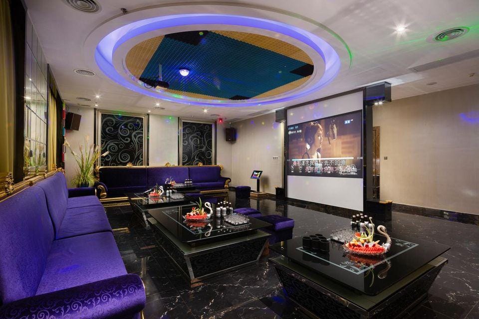Shaoguan Jinglvlun International Hotel Resort in Guangdong