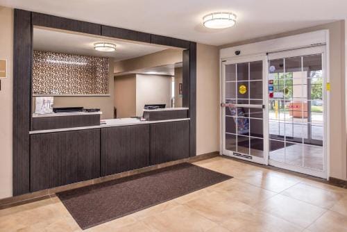 Studio 6 Hotel in Topeka