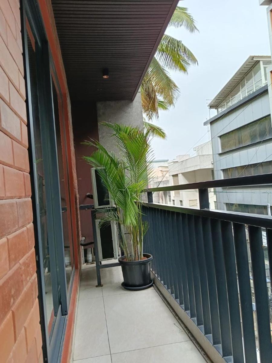 Raayara Suites Hotel in Bengaluru