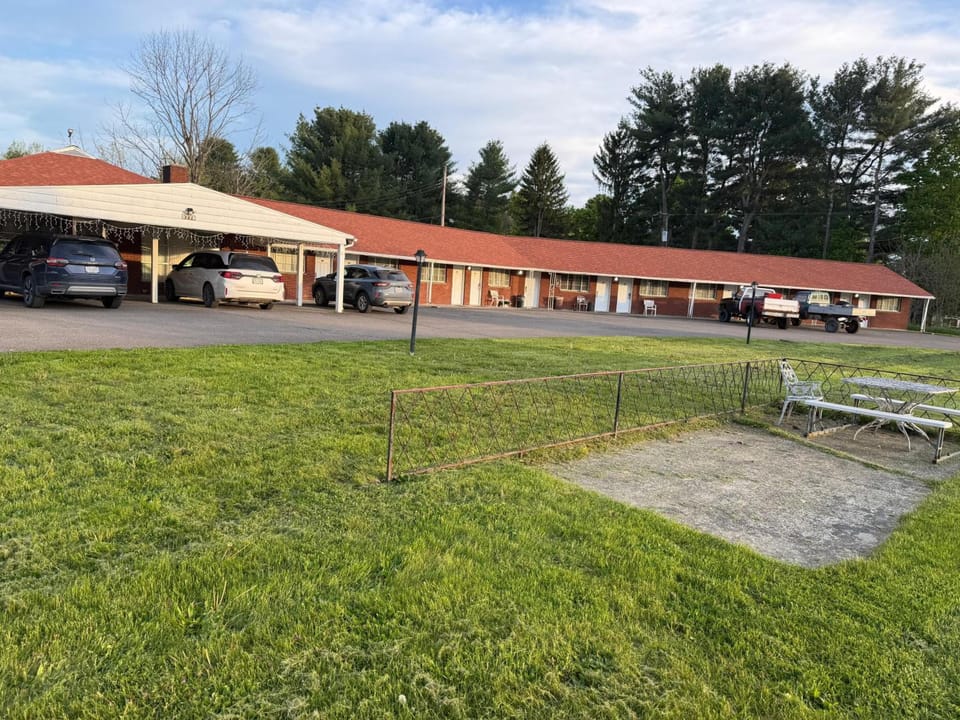 Sunrise Motel Inn in New York