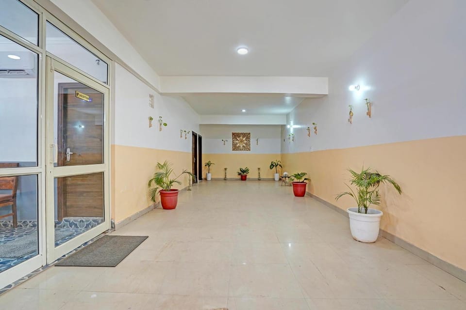 FabHotel Hazel Town House Hotel in Delhi