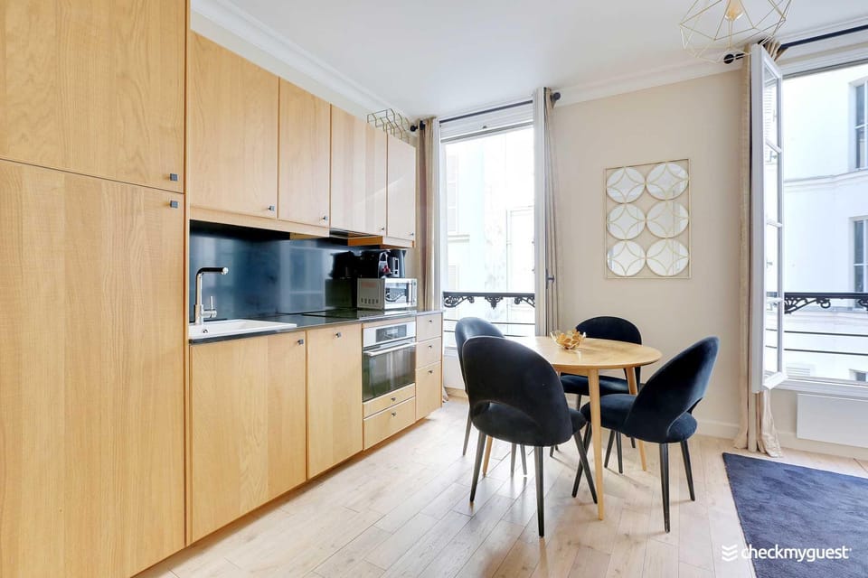Superb apartment -2BR/6P- Musée d'Orsay /Louvre Hotel in Paris