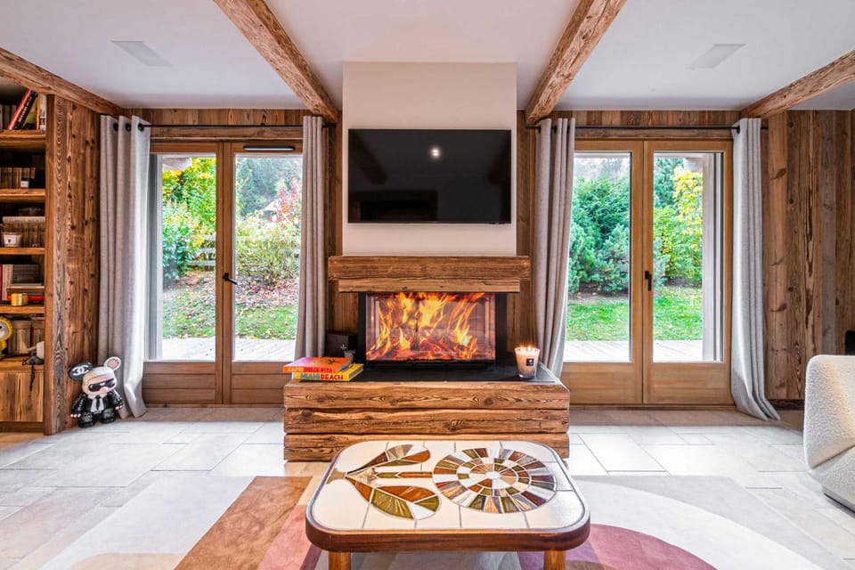 Superb Chalet Isatis, renovated in Megève. Hotel in Combloux