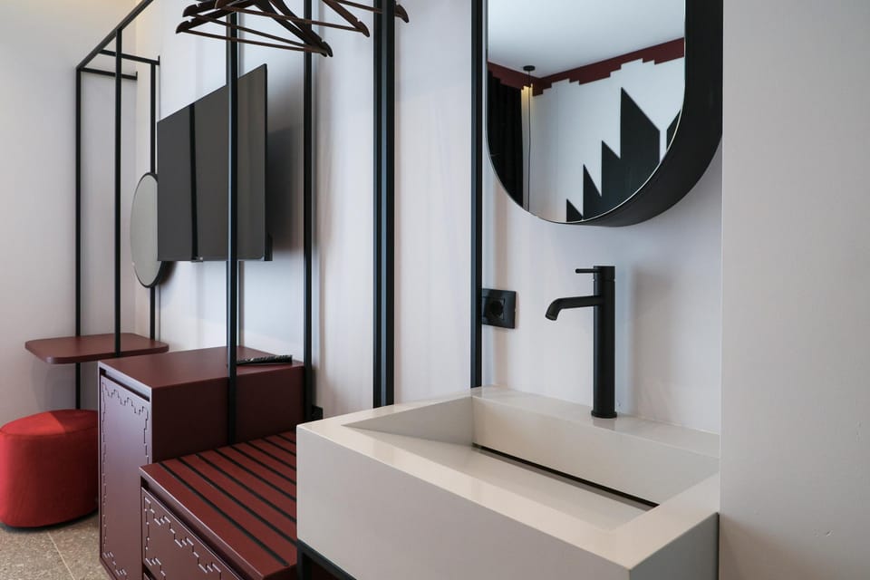 Bazaar Hotel  Hotel in Tirana